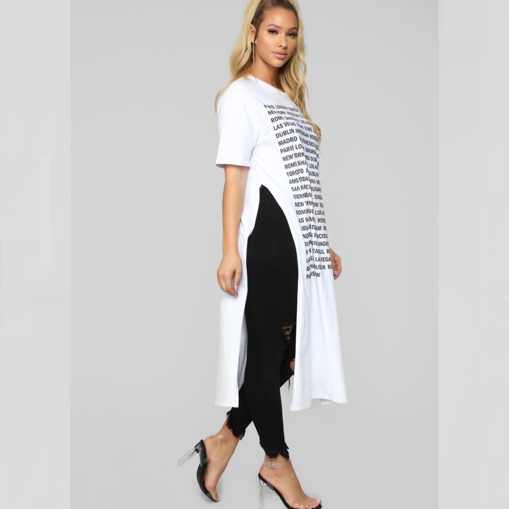 Last 1 - Oversized Graphic Tunic - Picture 3 of 7